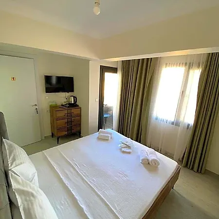 Bir Tebessuem Ayvalik Hotel Küçükköy