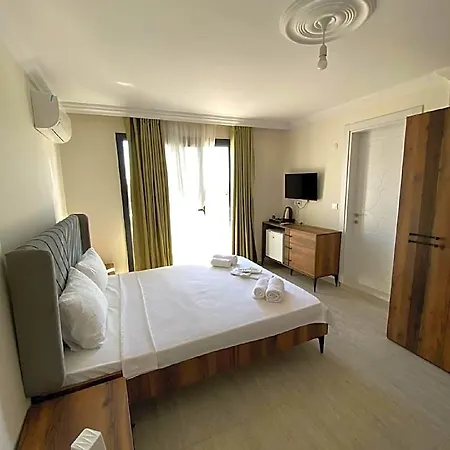 Bir Tebessuem Ayvalik 3* Küçükköy