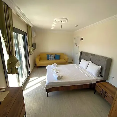 Hotel Bir Tebessuem Ayvalik Küçükköy